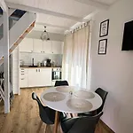 Vakantiehuis Nowoczesny Z Klimatyzacja I Tarasem, Blisko Plazy House *
