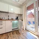 Nowoczesny Z Klimatyzacja I Tarasem, Blisko Plazy House *