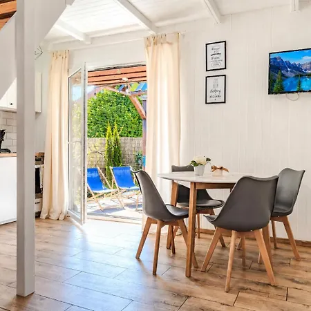 Nowoczesny Z Klimatyzacja I Tarasem, Blisko Plazy House *